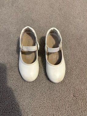 Capezio White Girls Mary Jane Dress Shoes with Hook-and-Loop Strap